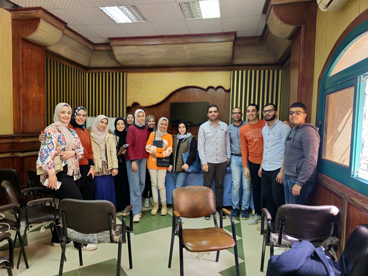 Teaching pharmacists clinical reasoning